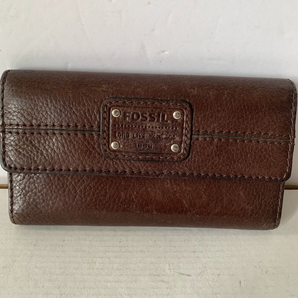 Brown Fossil Long Live Vintage 1954 Tri-Fold Wallet Cow Hide Leather